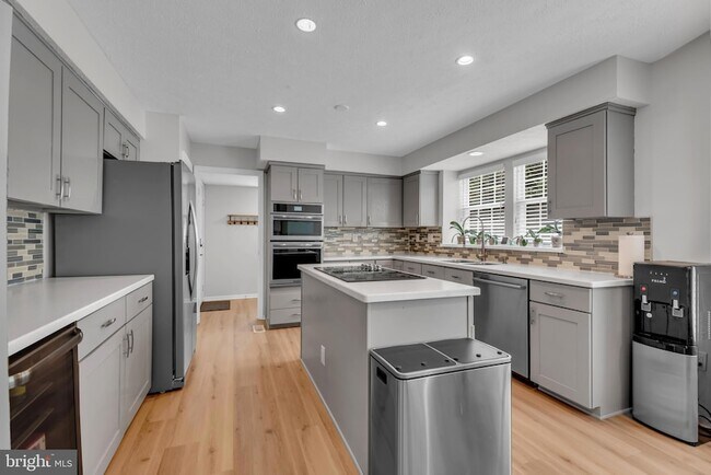Foto del edificio - 1402 Bermuda Dunes Ct