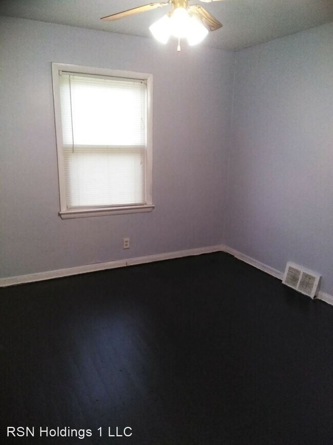 Building Photo - 3 br, 1 bath House - 4310 E 163Rd St