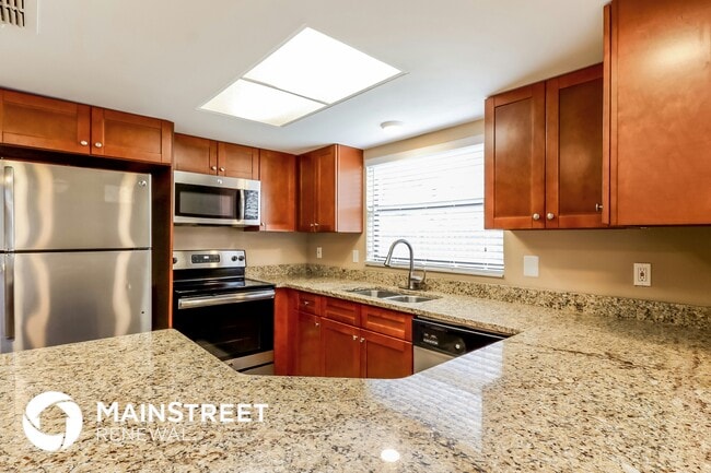 Foto del edificio - 8373 Camphor Dr