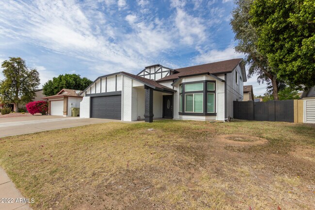 Building Photo - 5432 W Riviera Dr