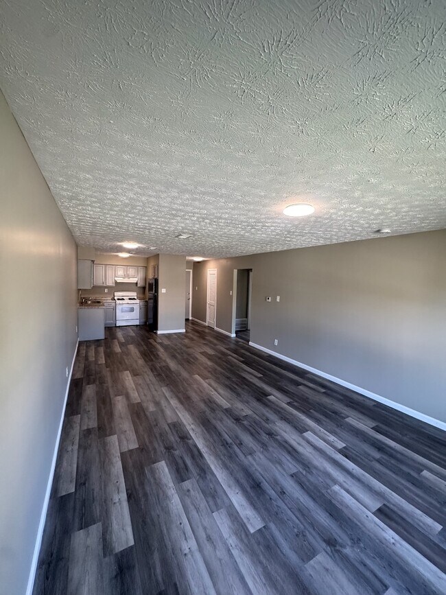 Foto del edificio - 733 Hill Rise Ct