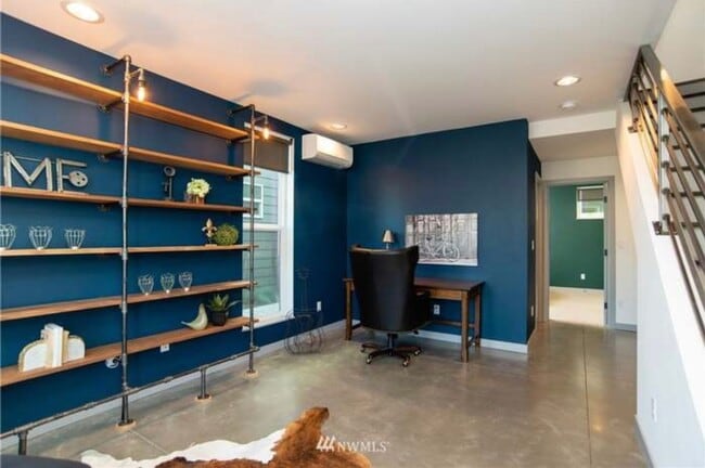 Building Photo - Welcome Home 2 bd 2 ba - Georgetown Townhome