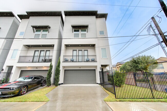 Foto del edificio - 608 Meadow St
