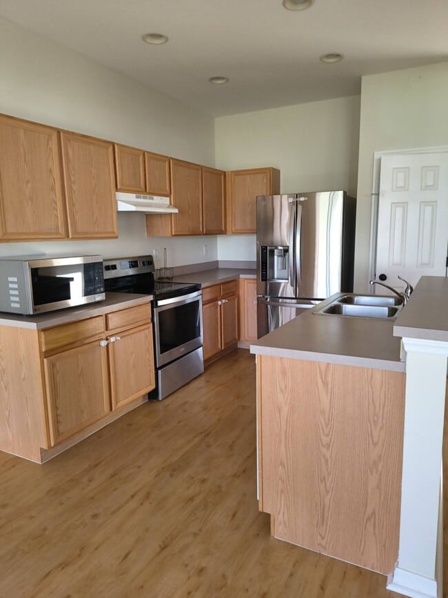 Building Photo - 25199 Chiclayo Ave