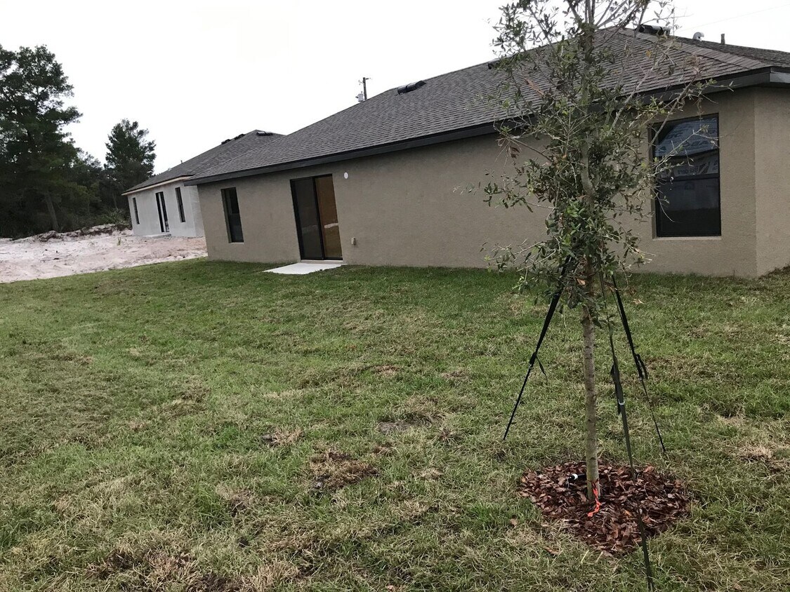 Foto del edificio - Beautiful 3 bedroom, 2 bathroom LGI home i...