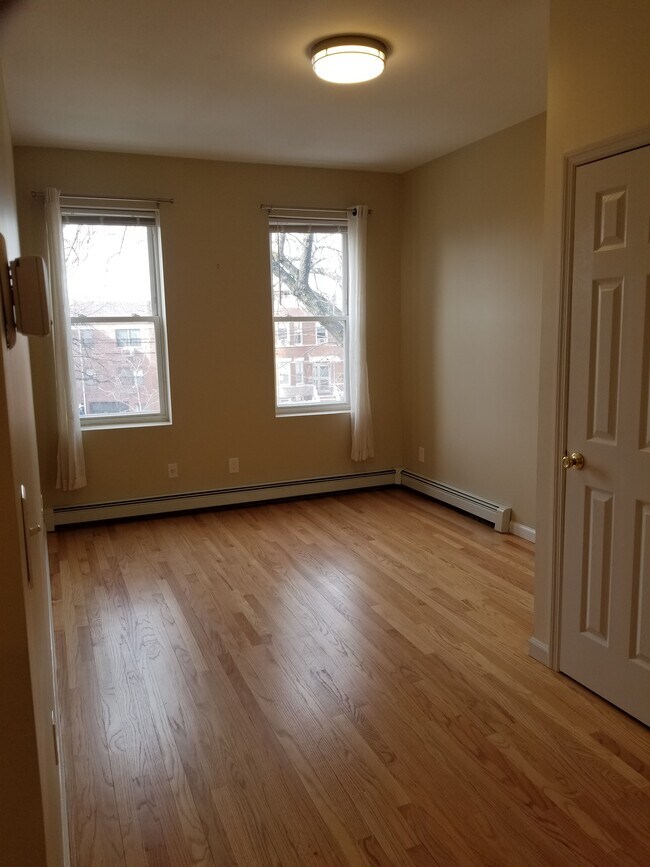 Living room - 8454 Grand Ave