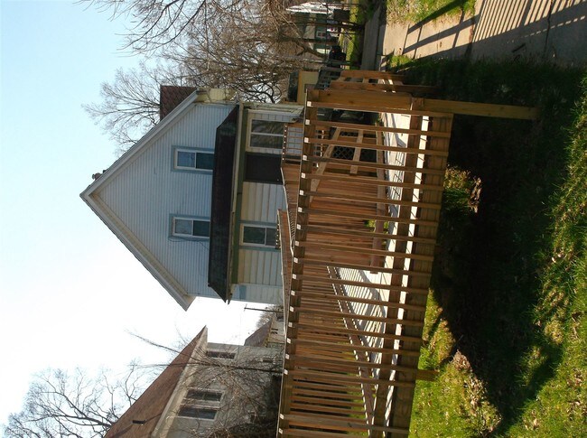 Building Photo - 1415 Clinton Ave