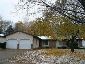 Building Photo - 2973 Englewood Ave SE