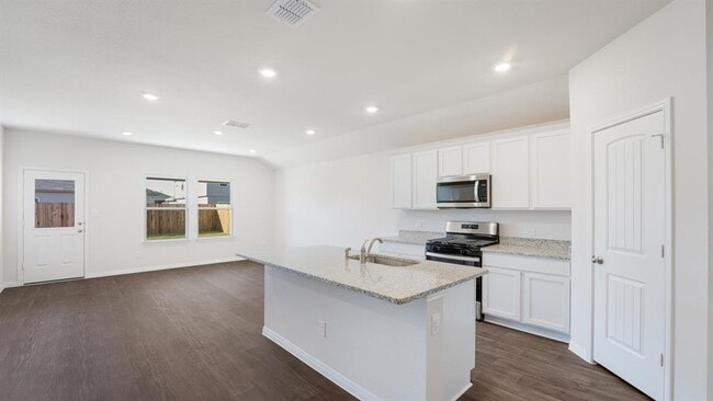 Building Photo - 14021 Feinstein St