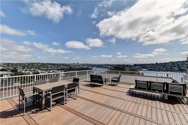 Building Photo - Fresh & Contemporary 1 bed, 1 bath with la...