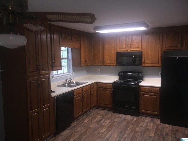 Foto del edificio - 516516 Windy Ln