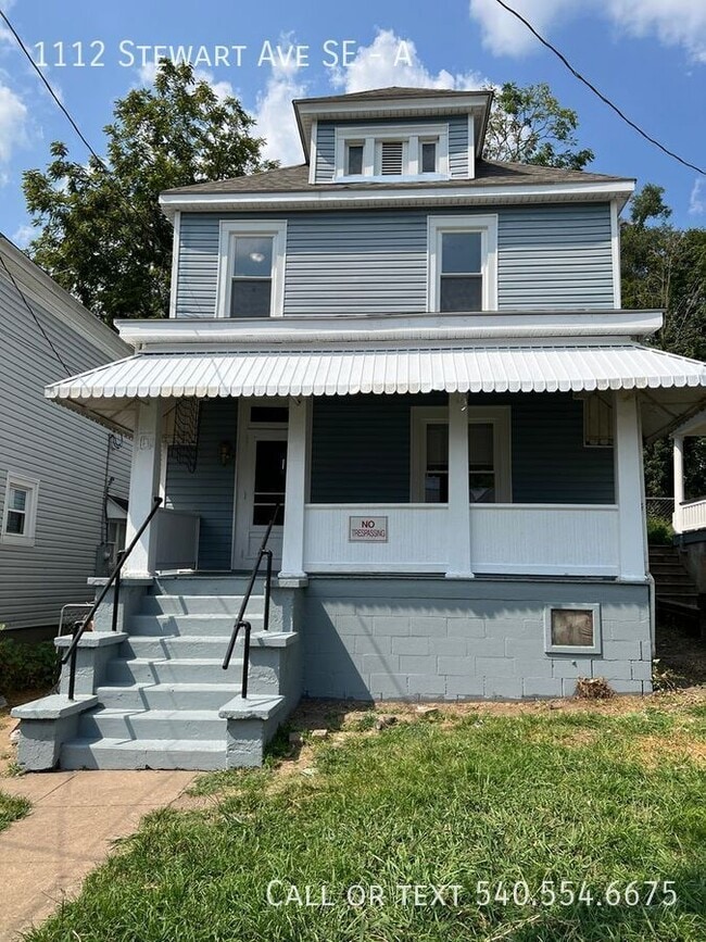 Building Photo - 1112 Stewart Ave SE