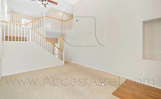 Foto del edificio - Beautiful Gated Two-Story 3 Bed/2.5 Bath H...