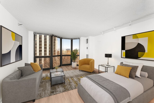 Niveles STUD '13 y '07 - 1000 N. LaSalle