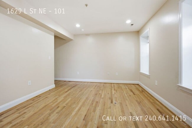 Building Photo - 1629 L St NE