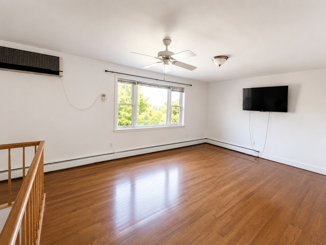 Building Photo - 103 Terrace View Dr