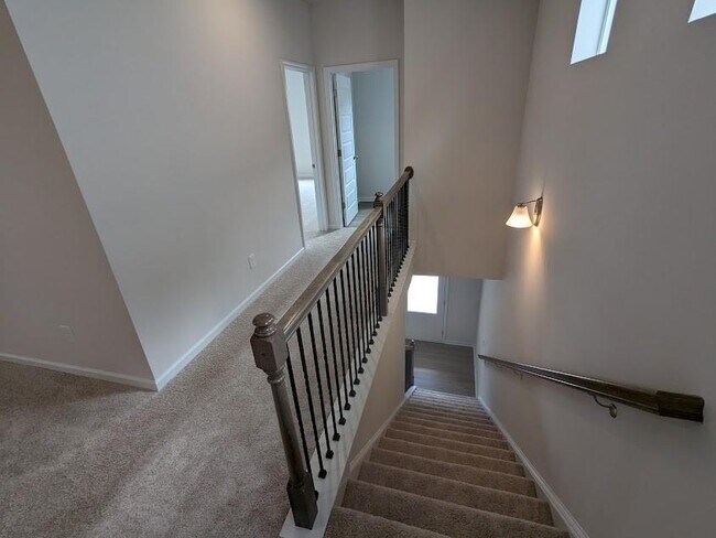 Building Photo - 416 Perth Dr