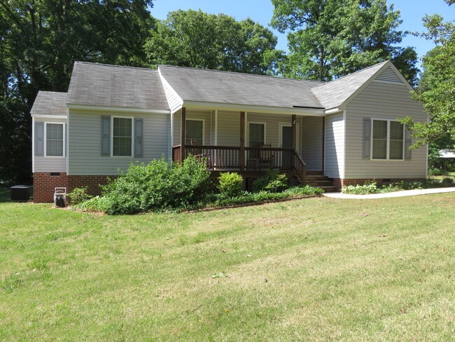 Building Photo - 5801 Wensleydale Dr
