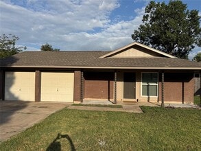 Building Photo - 6507 Middleham Pl