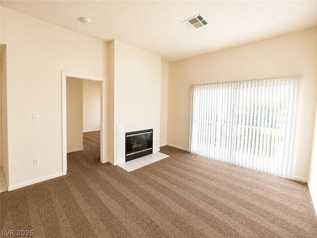 Building Photo - 7100 W Pirates Cove Rd