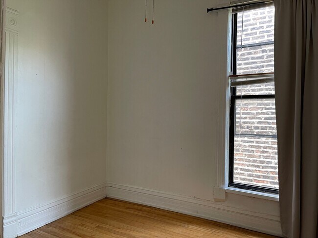 Building Photo - 2229 W Taylor St