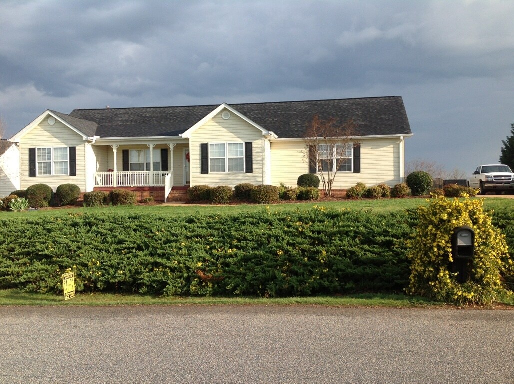 116 McClain Lake Drive, Anderson, SC 29625 House Rental in Anderson