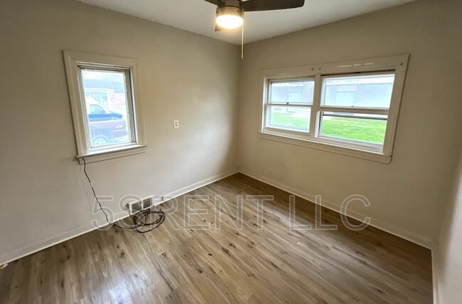 Building Photo - 85 W 2nd St