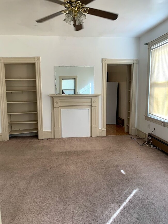 Photo - 2/1 Apartment in Highland Park - Available Now!