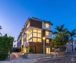 Building Photo - 5403 W Wilshire Vista Ln