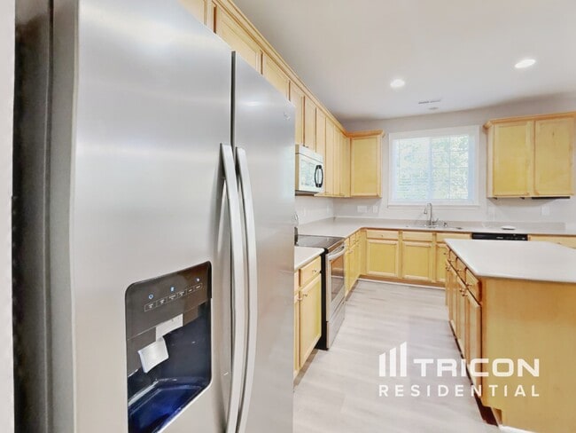 Building Photo - 113 Smart Ct