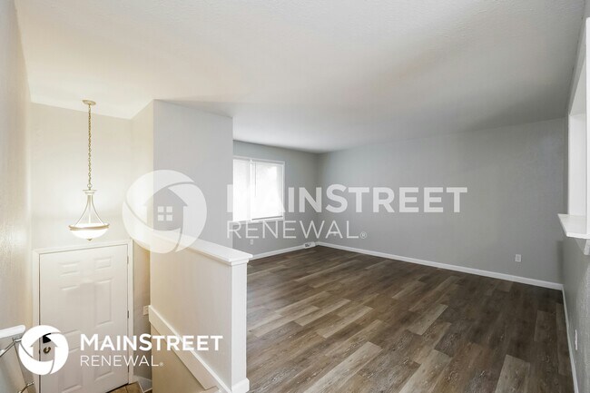 Building Photo - 6302 E 140th Terrace