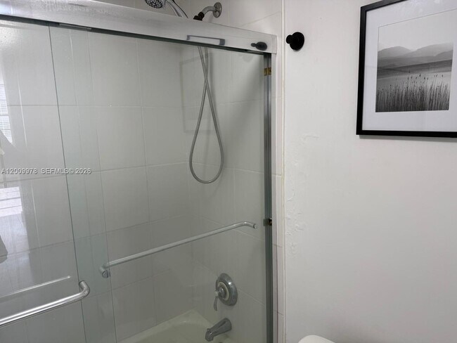 Foto del edificio - 150 Ocean Ln Dr