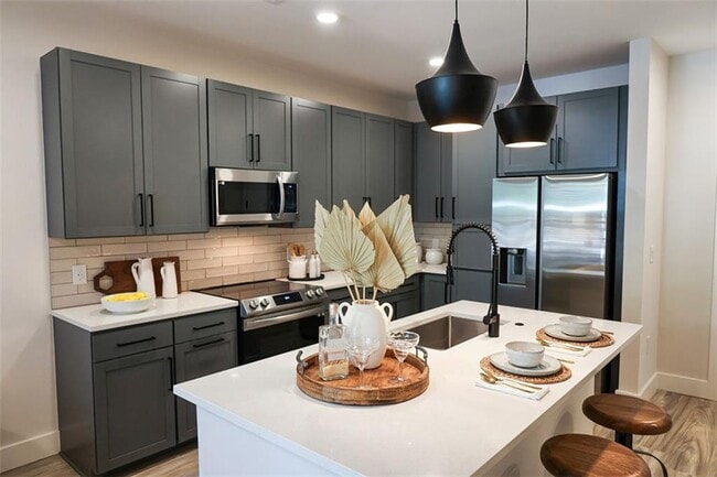 Foto del edificio - 1330 Fairmont Ave NW