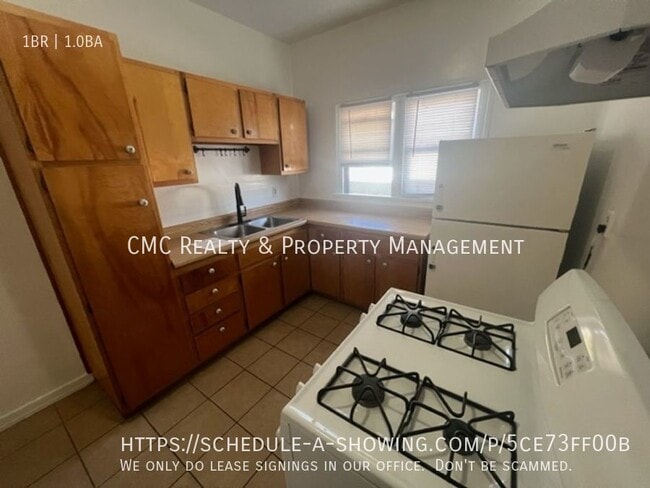 Foto del edificio - 3324 E 8th St