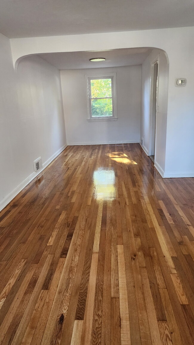 Photo - 1129 South Ave W House