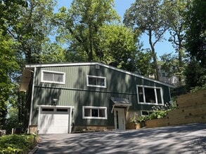 Building Photo - 409 Adams St