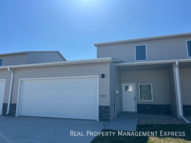 Building Photo - 3513 S Broek Dr