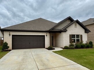 Building Photo - 209 Saddle St