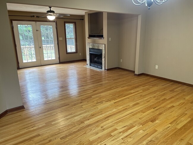 Building Photo - 1185 Eller Wood Dr