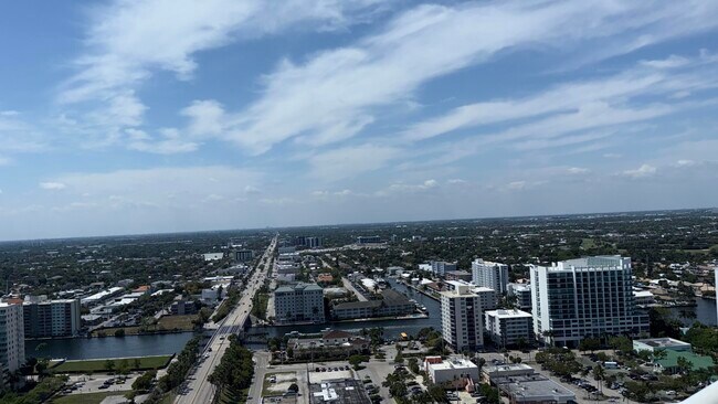 Building Photo - 3100 N Ocean Blvd