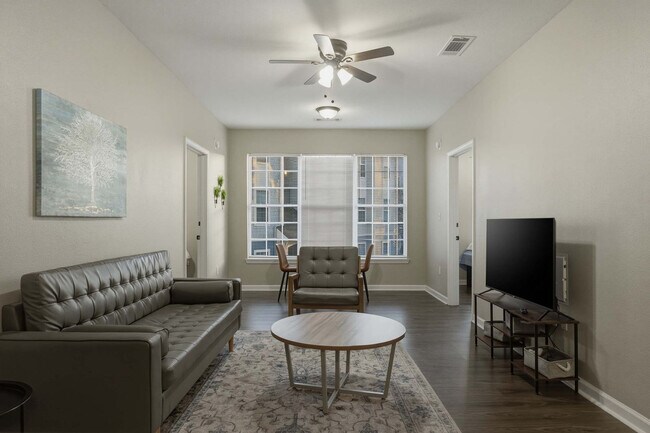 Foto del edificio - 490 Prospect Rd