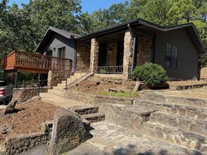 Building Photo - 720 S Mount Millsap Ln