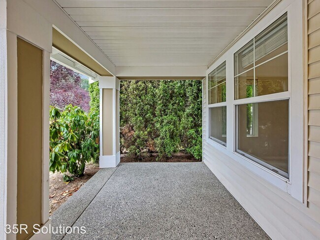 Building Photo - 3 br, 2.5 bath House - 1427 242nd Place SE
