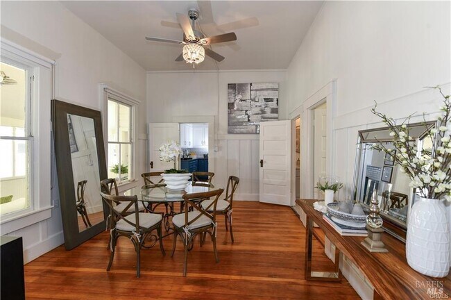 Foto del edificio - 1445 Tainter St