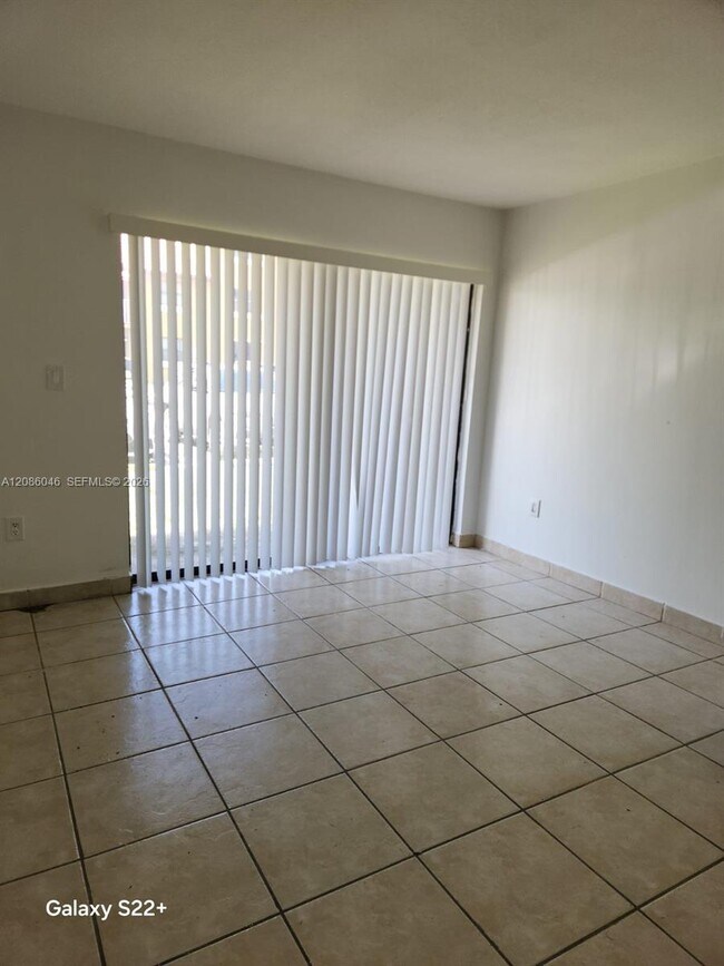 Foto del edificio - 15540 SW 80th St