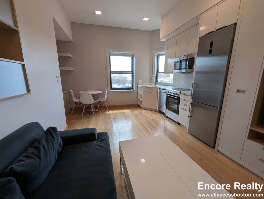 Foto principal - 114 Mount Auburn St