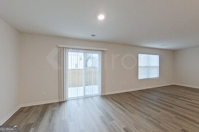 Building Photo - 121 Overstreet Way
