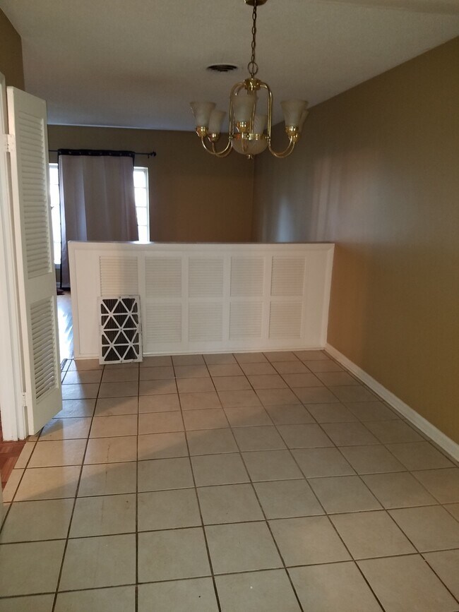 Photo - Updated 3BR 1.5 bat House