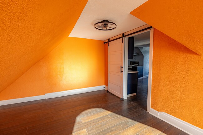 Foto del edificio - 310 Marsonia St