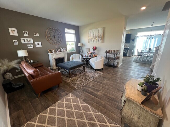 Building Photo - 1271 Bayberry Cir